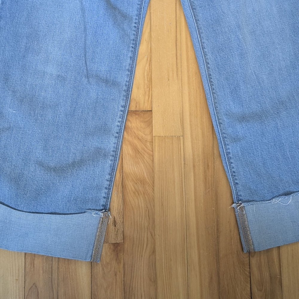American Eagle Outfitters Light Blue Straight Leg Jeans - Picture 6 of 13